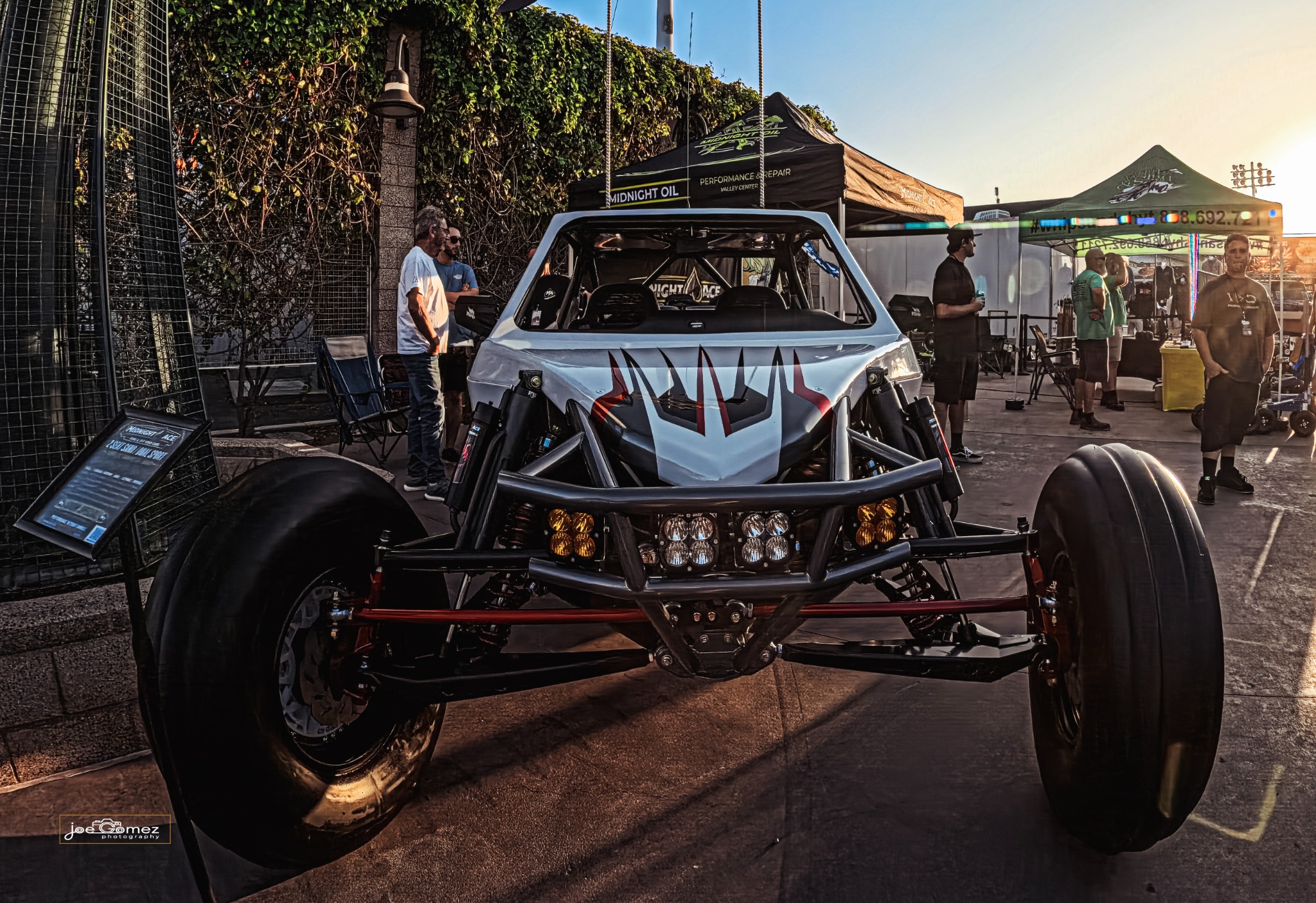 Front view of the completed Midnight Ace sand rail at the show